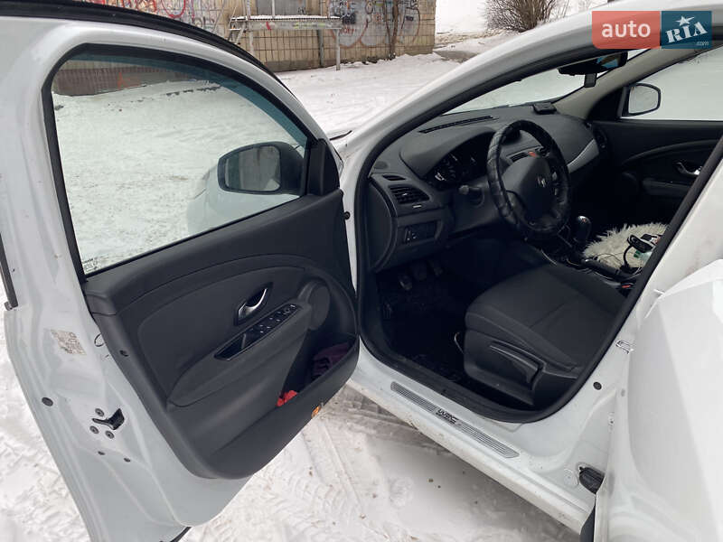 Седан Renault Fluence 2010 в Киеве