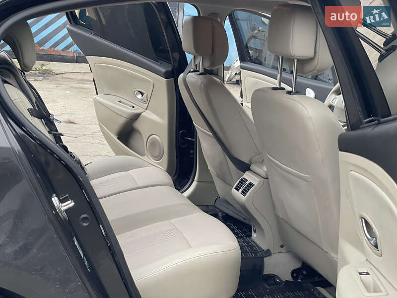 Седан Renault Fluence 2009 в Фастове