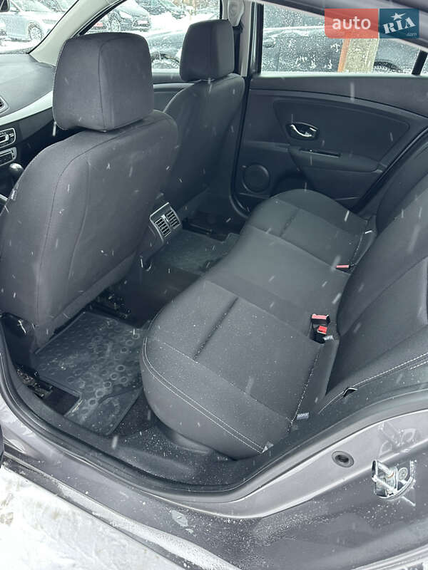 Седан Renault Fluence 2015 в Луцке фото 21 Седан Renault Fluence 2015 в Луцке