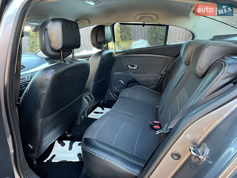 Седан Renault Fluence 2011 в Івано-Франківську