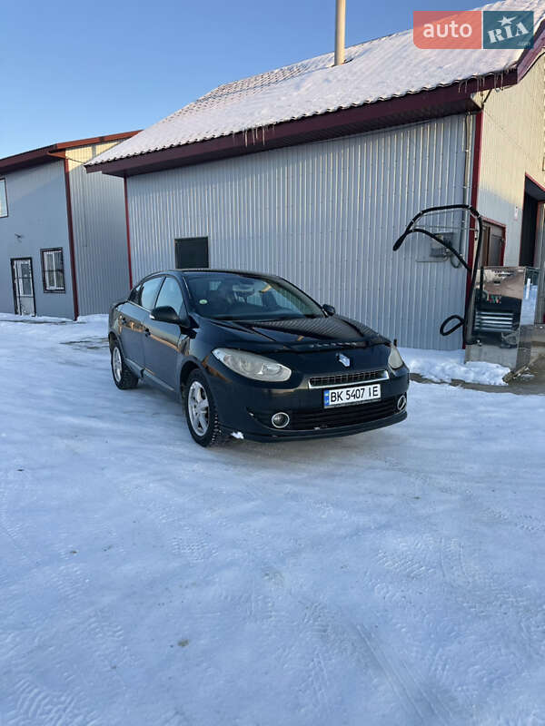 Седан Renault Fluence 2010 в Березному
