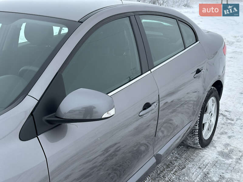 Седан Renault Fluence 2010 в Луцьку