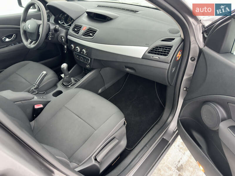 Седан Renault Fluence 2010 в Луцьку