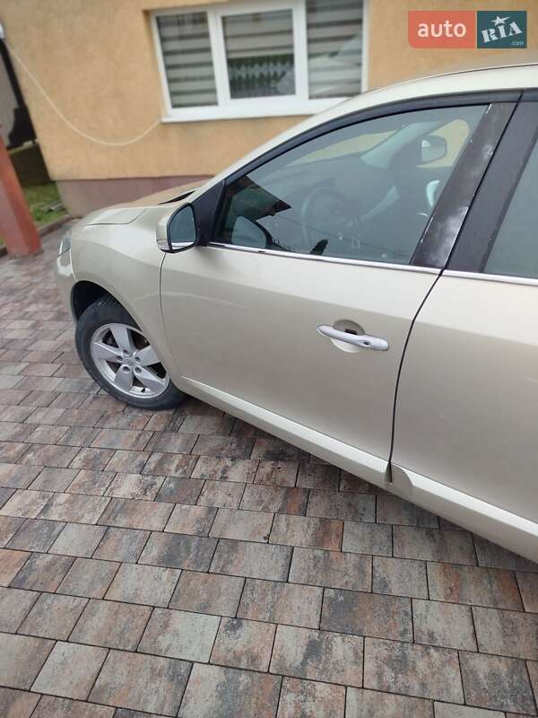 Седан Renault Fluence 2010 в Виноградове