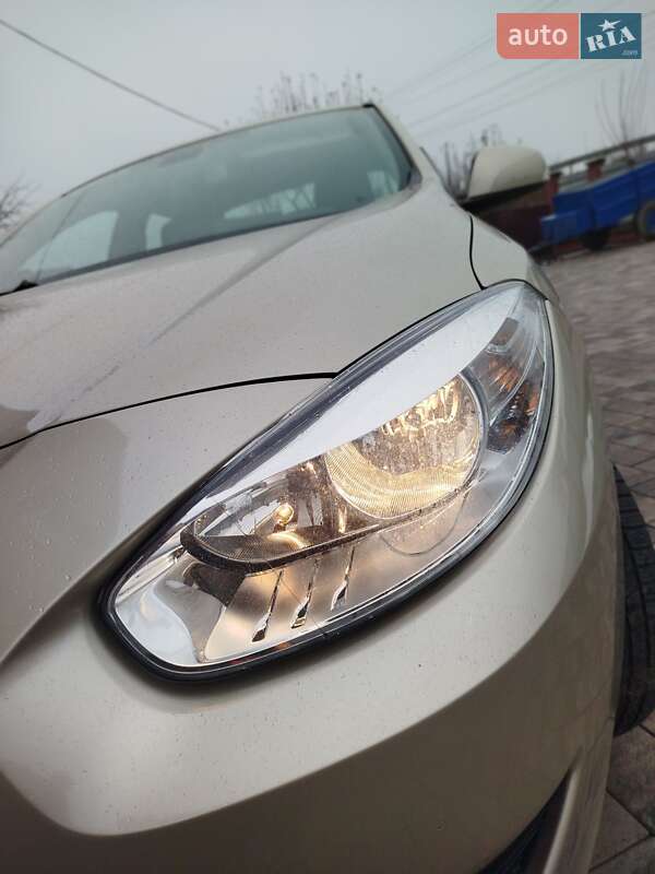 Седан Renault Fluence 2010 в Виноградове