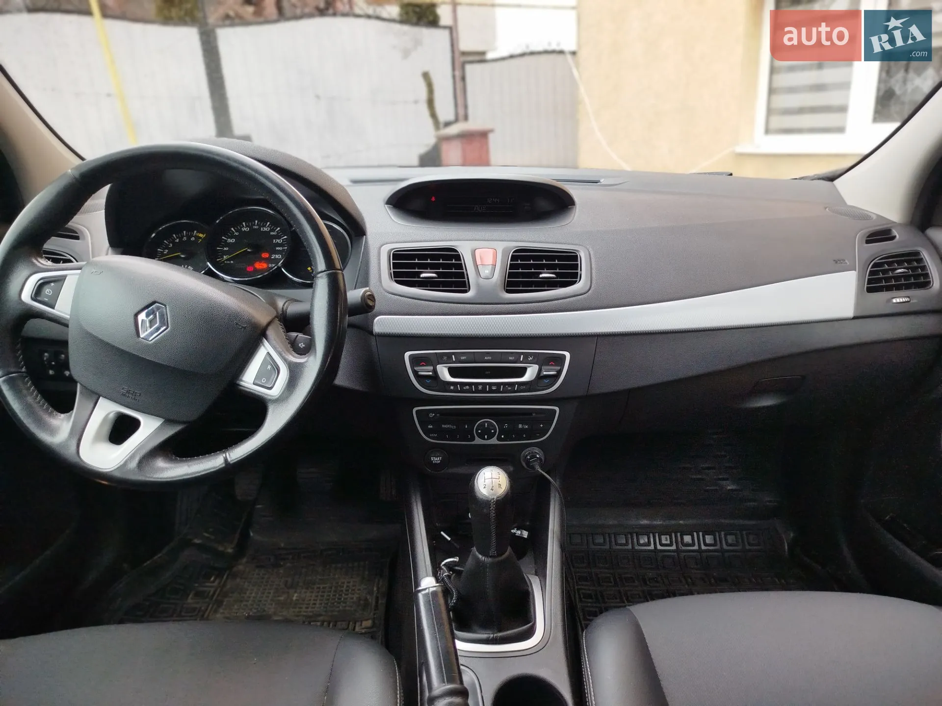 2010 Renault Fluence - мініатюра 24