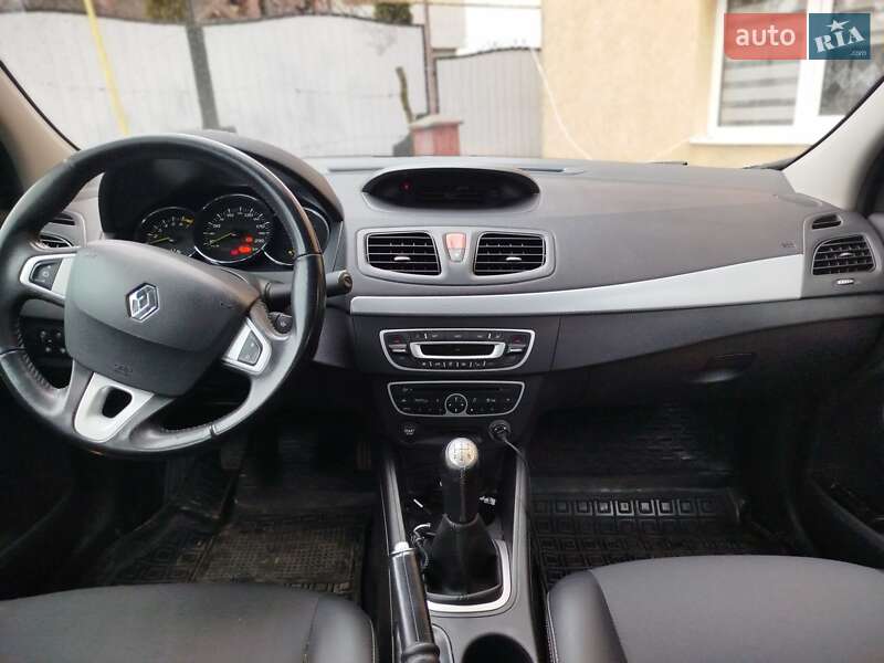 Седан Renault Fluence 2010 в Виноградове