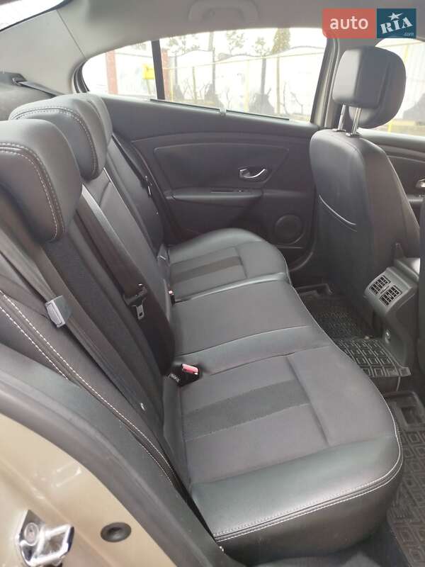 Седан Renault Fluence 2010 в Виноградове