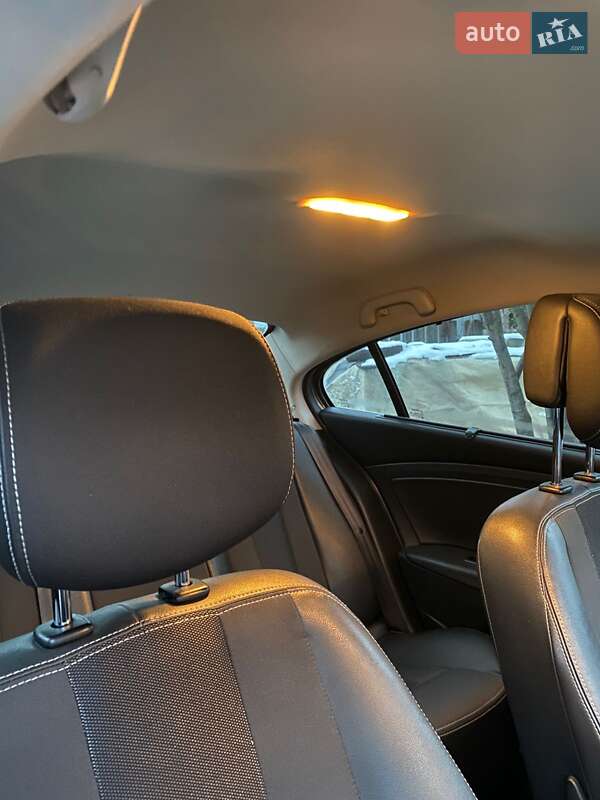 Седан Renault Fluence 2010 в Кременчуге