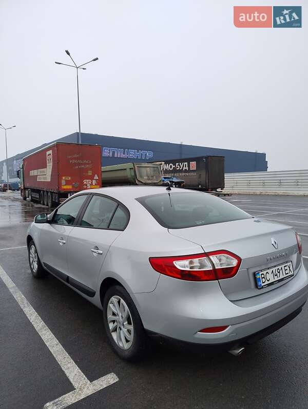 Седан Renault Fluence 2013 в Львове
