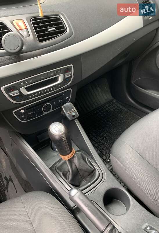 Седан Renault Fluence 2010 в Кропивницком