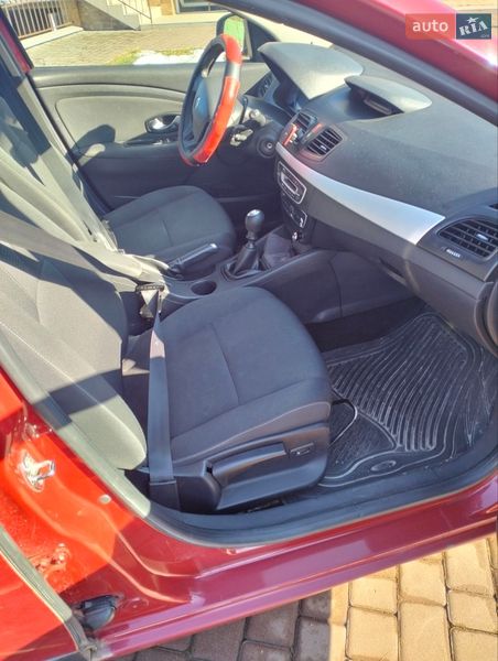Седан Renault Fluence 2010 в Черновцах