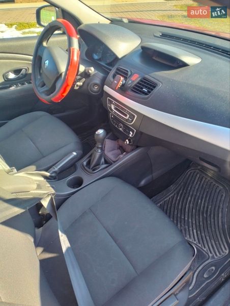 Седан Renault Fluence 2010 в Черновцах