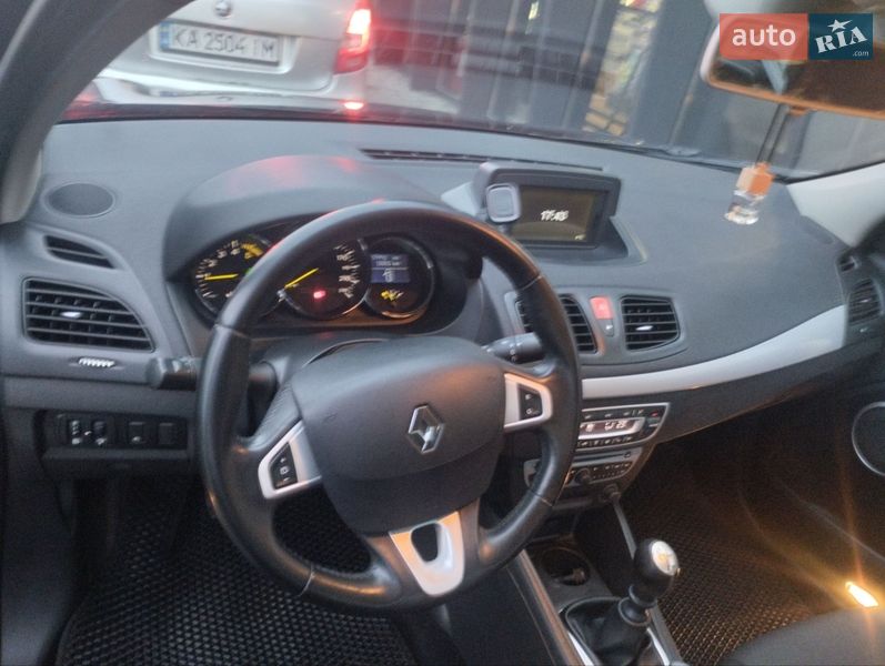 Седан Renault Fluence 2011 в Киеве