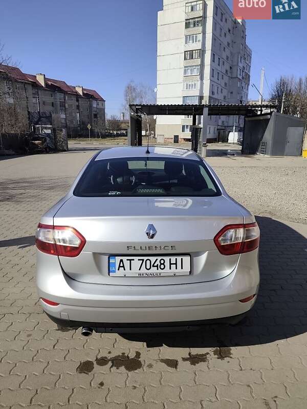 Седан Renault Fluence 2011 в Калуше