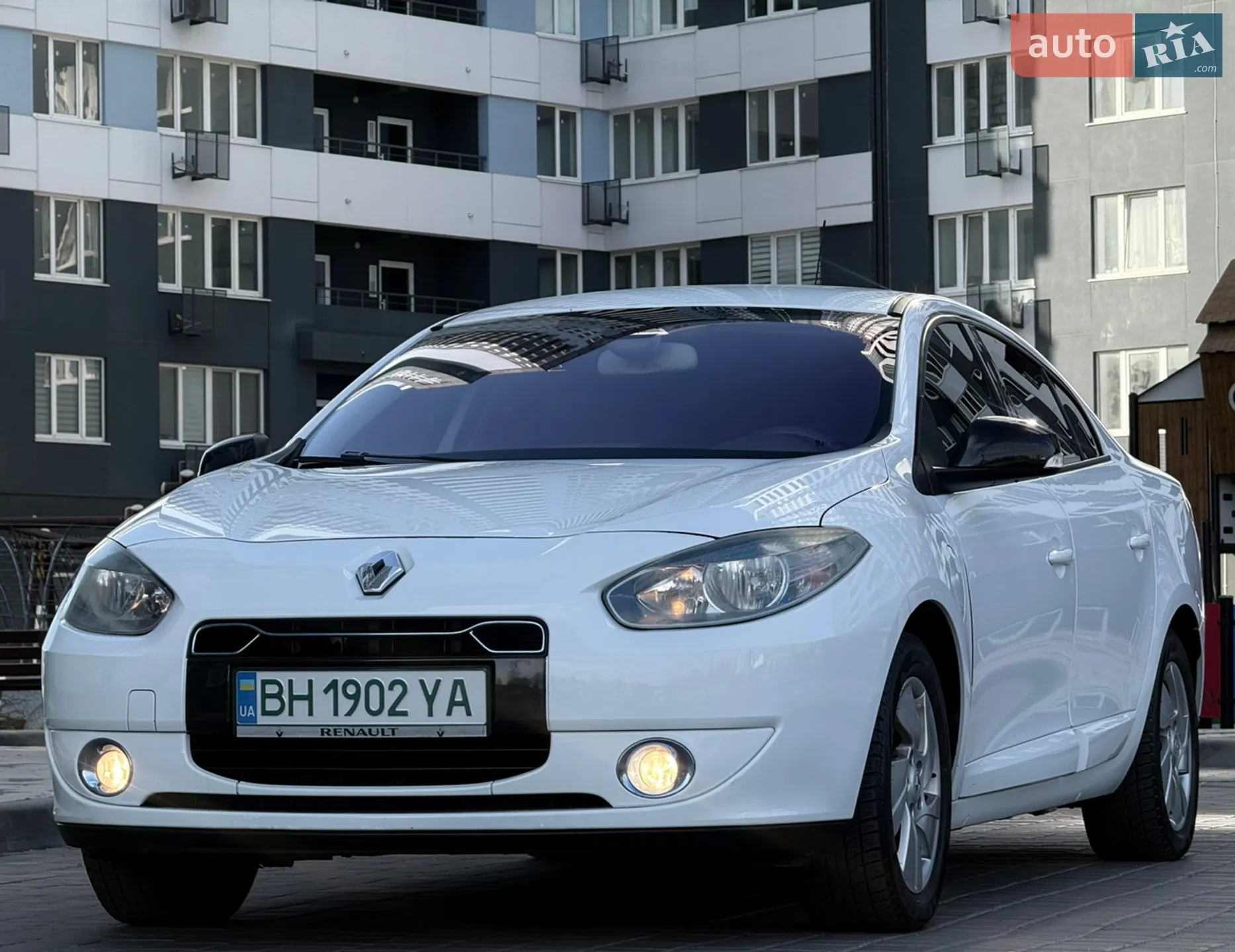 2011 Renault Fluence - мініатюра 4