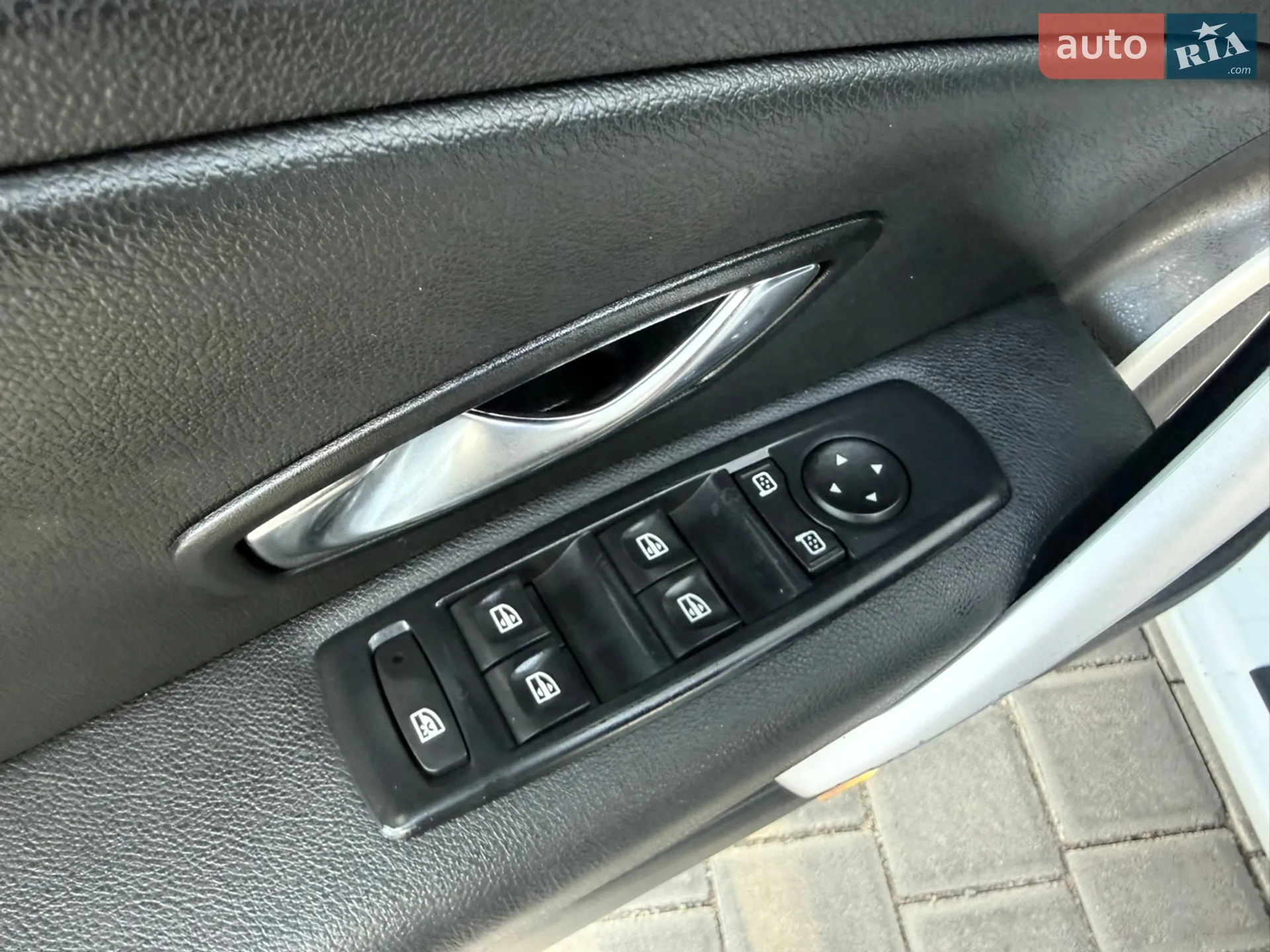 2011 Renault Fluence - мініатюра 38