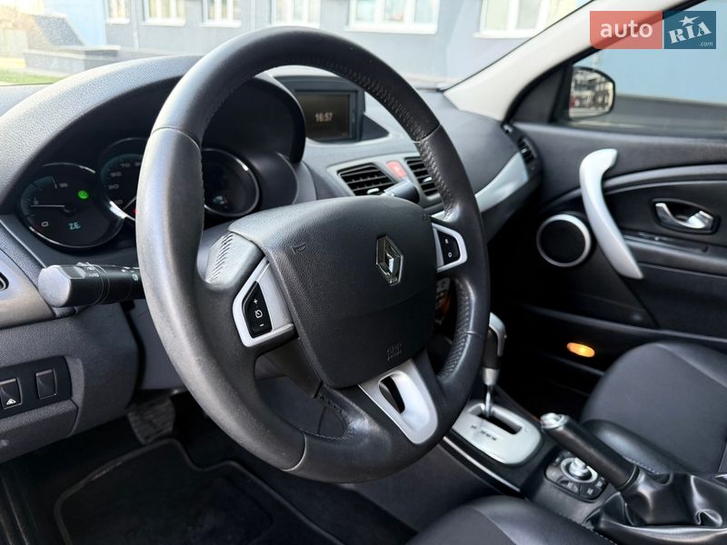 Седан Renault Fluence 2011 в Одессе