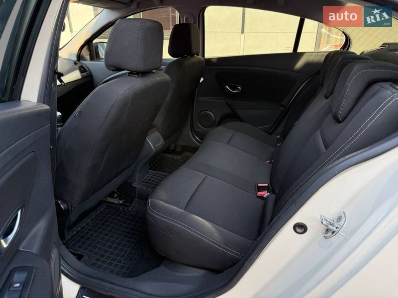 Седан Renault Fluence 2015 в Киеве фото 24 Седан Renault Fluence 2015 в Киеве