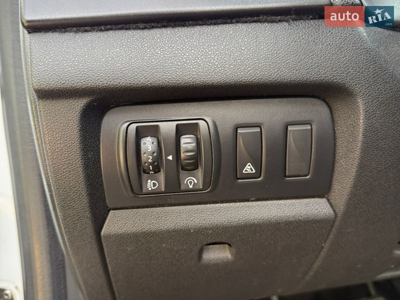 Седан Renault Fluence 2012 в Каневе фото 12 Седан Renault Fluence 2012 в Каневе