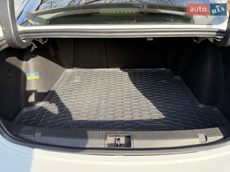 Седан Renault Fluence 2012 в Каневе фото 13 Седан Renault Fluence 2012 в Каневе