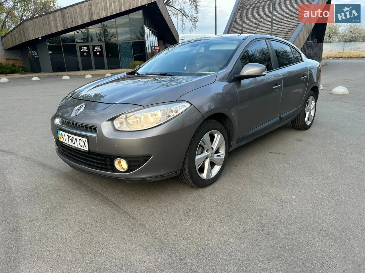 2011 Renault Fluence - мініатюра 25