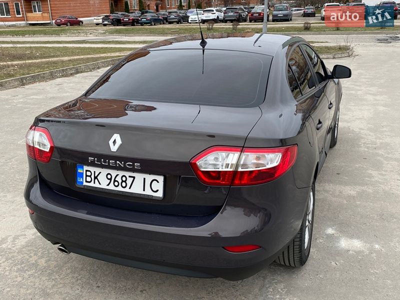 Седан Renault Fluence 2013 в Вараше