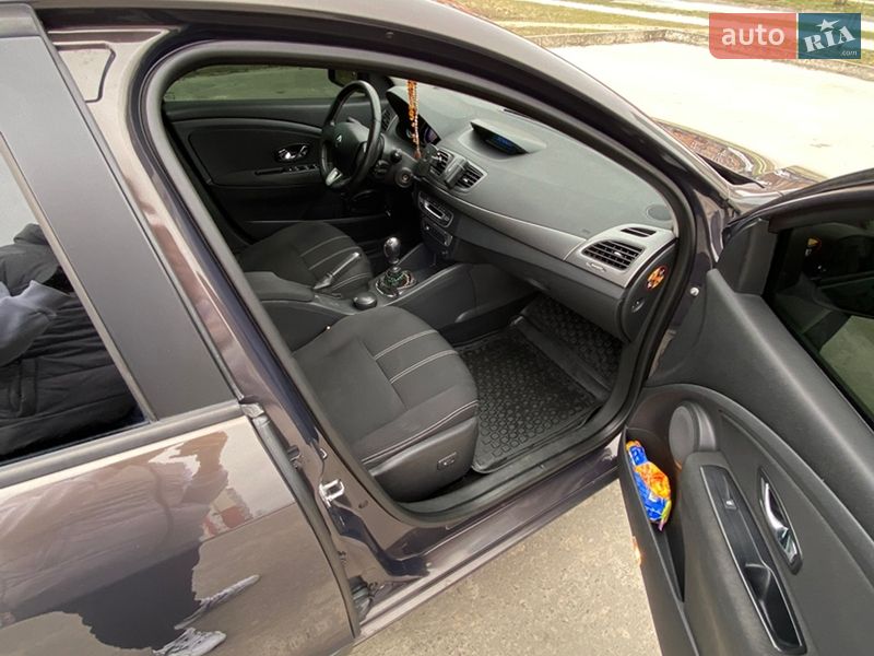 Седан Renault Fluence 2013 в Вараше