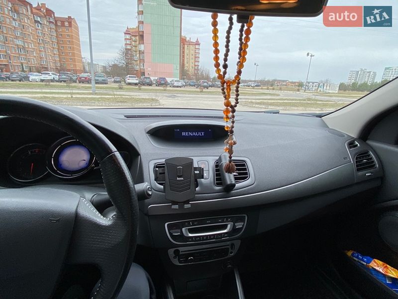 Седан Renault Fluence 2013 в Вараше