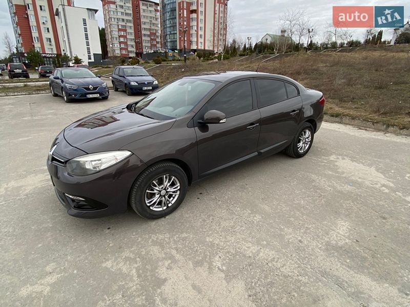 Седан Renault Fluence 2013 в Вараше