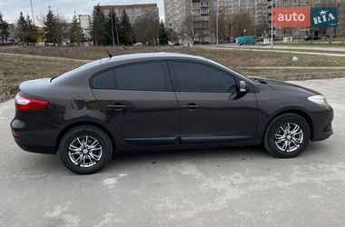 Седан Renault Fluence 2013 в Вараше