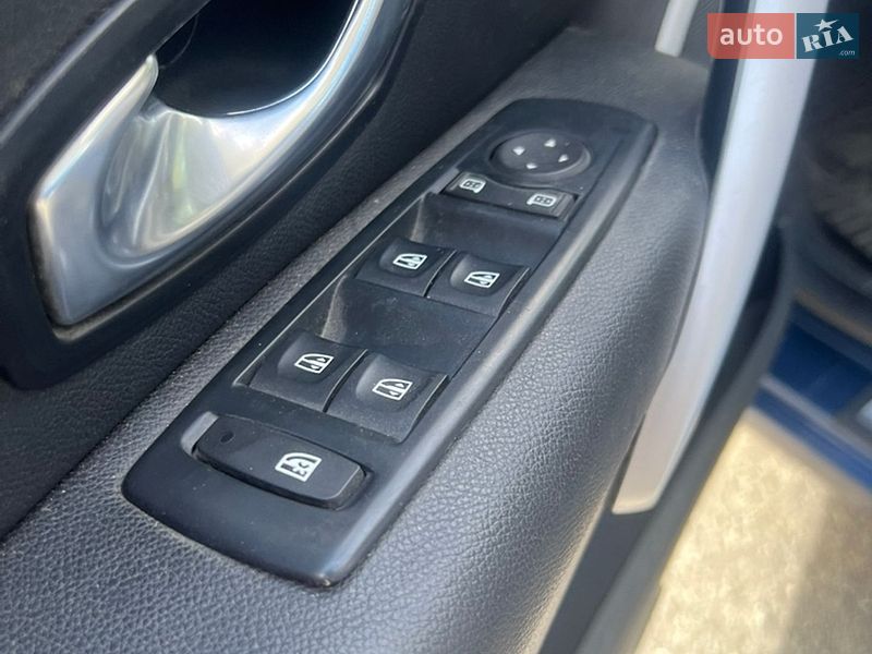 Седан Renault Fluence 2011 в Полонном