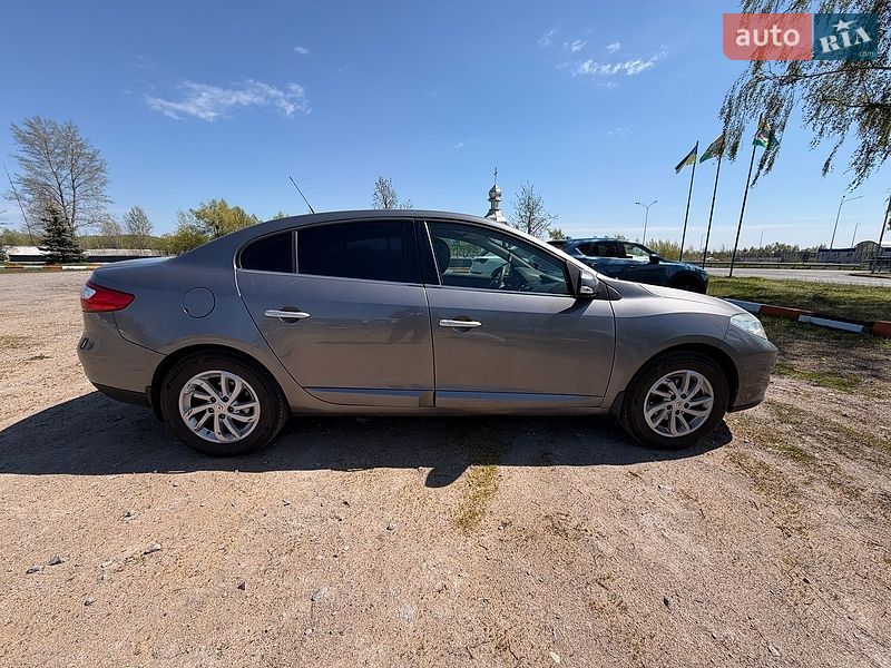 Седан Renault Fluence 2011 в Киеве