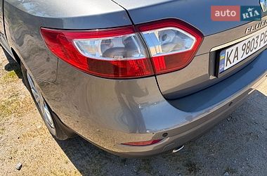Седан Renault Fluence 2011 в Киеве