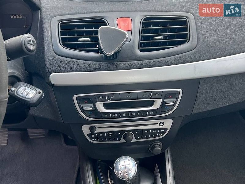 Седан Renault Fluence 2011 в Миронівці