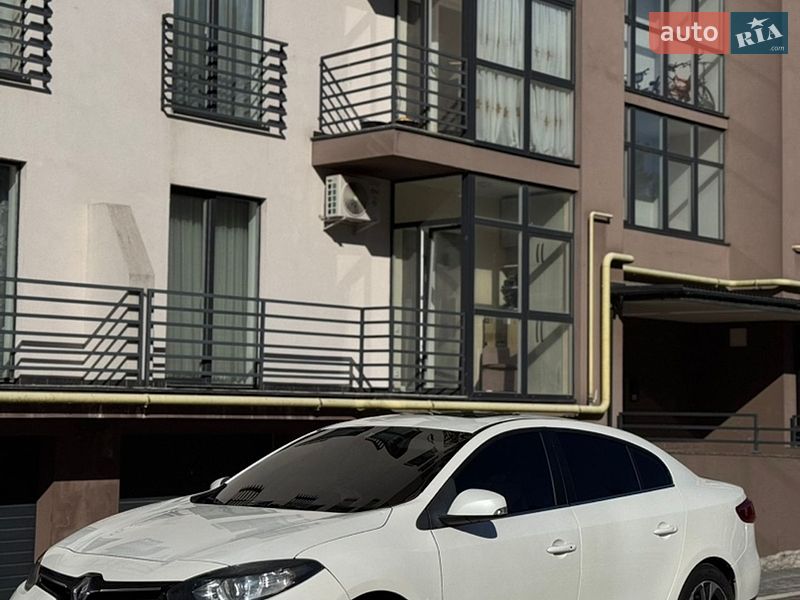 Седан Renault Fluence 2015 в Яворове