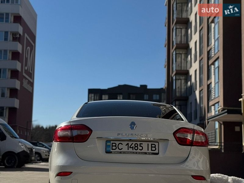 Седан Renault Fluence 2015 в Яворове