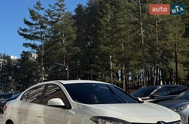 Седан Renault Fluence 2015 в Яворове