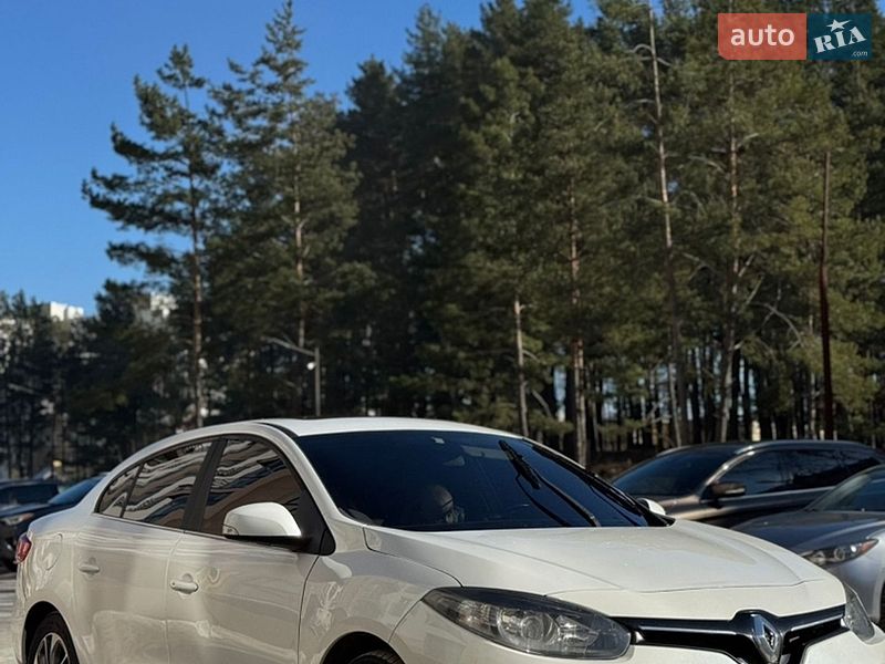 Седан Renault Fluence 2015 в Яворове