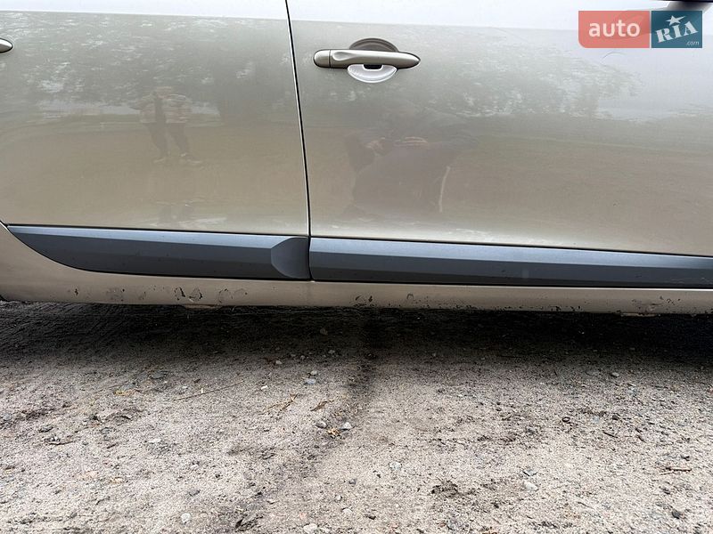 Седан Renault Fluence 2012 в Киеве