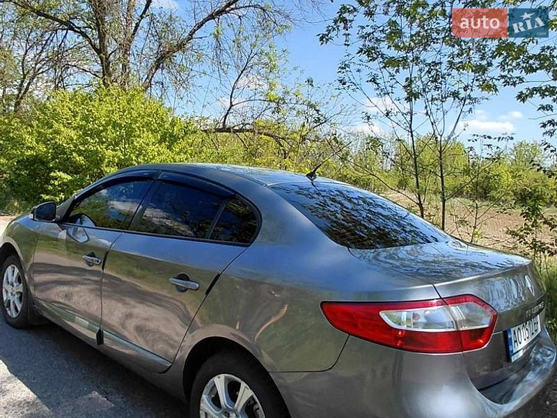 Седан Renault Fluence 2011 в Ужгороді фото 4 Седан Renault Fluence 2011 в Ужгороді