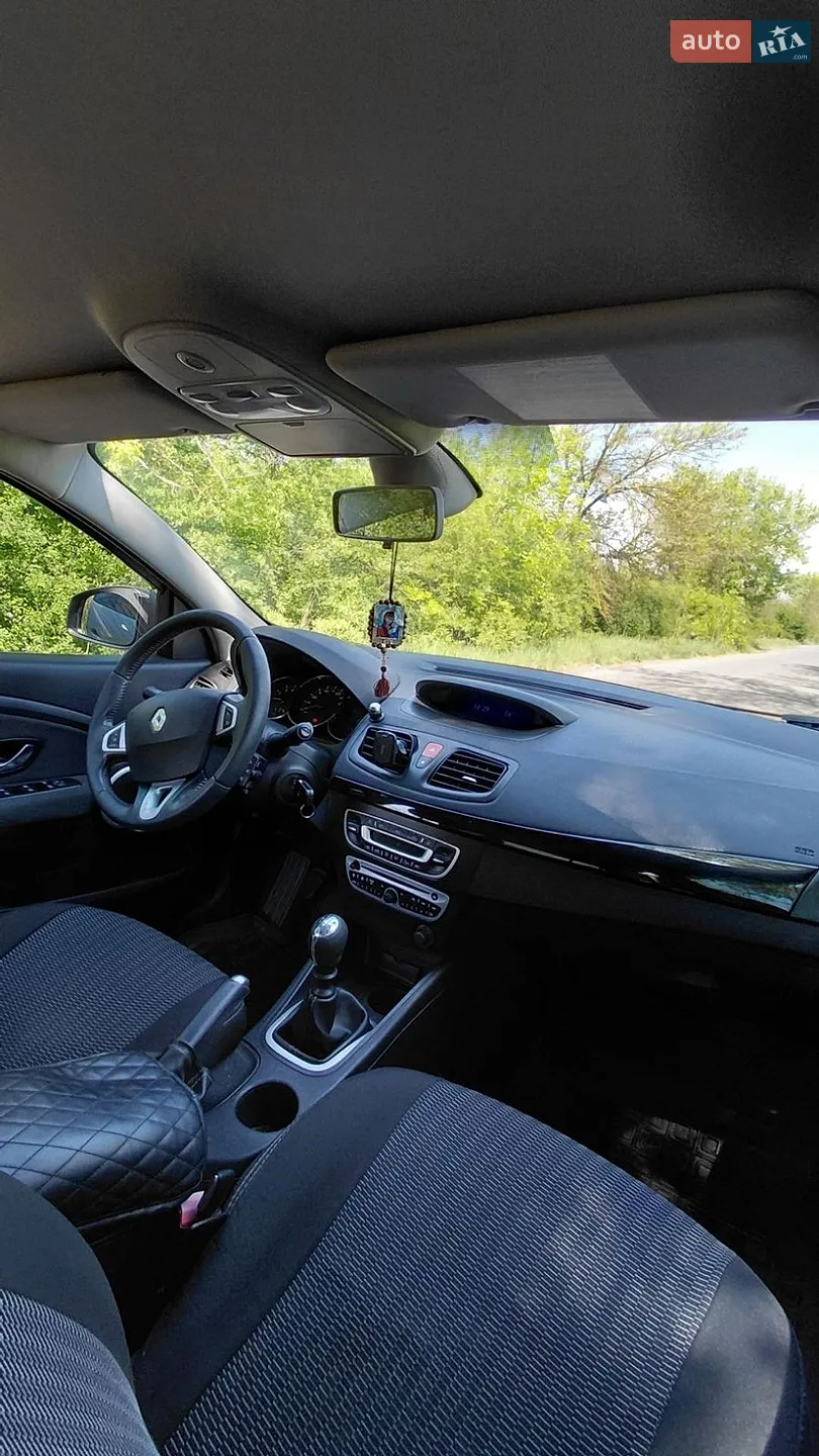 2011 Renault Fluence - мініатюра 5