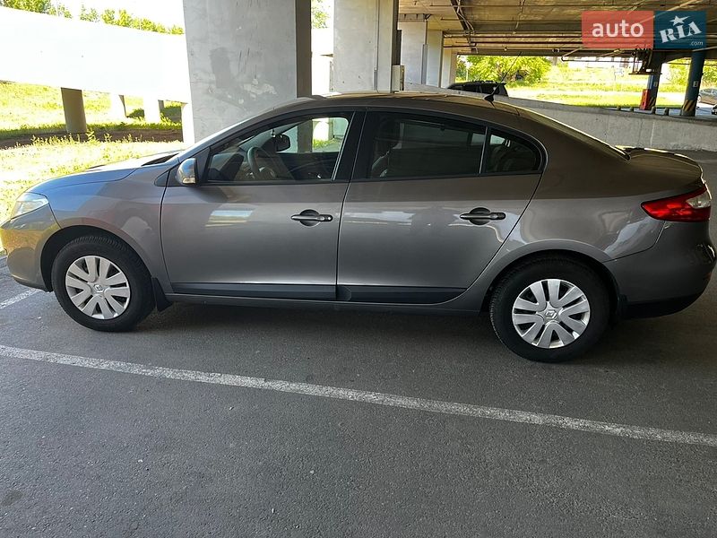 Седан Renault Fluence 2011 в Киеве
