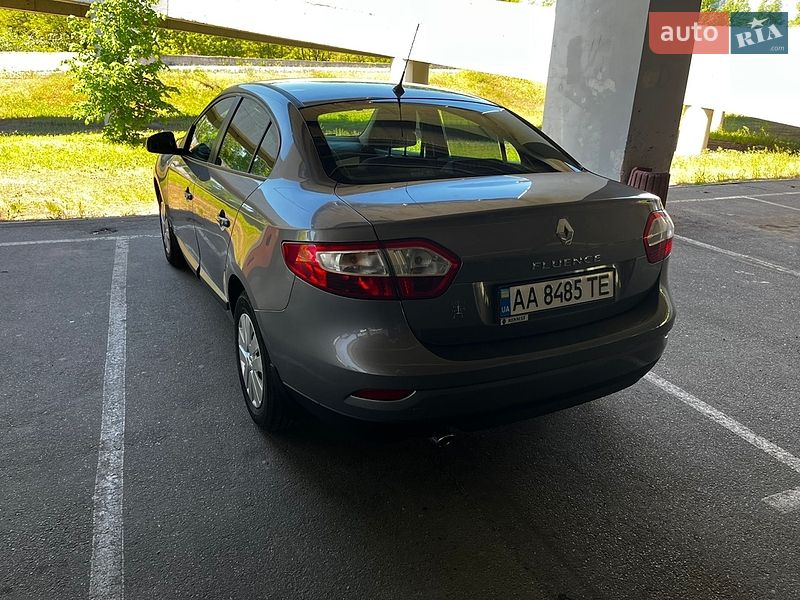 Седан Renault Fluence 2011 в Киеве