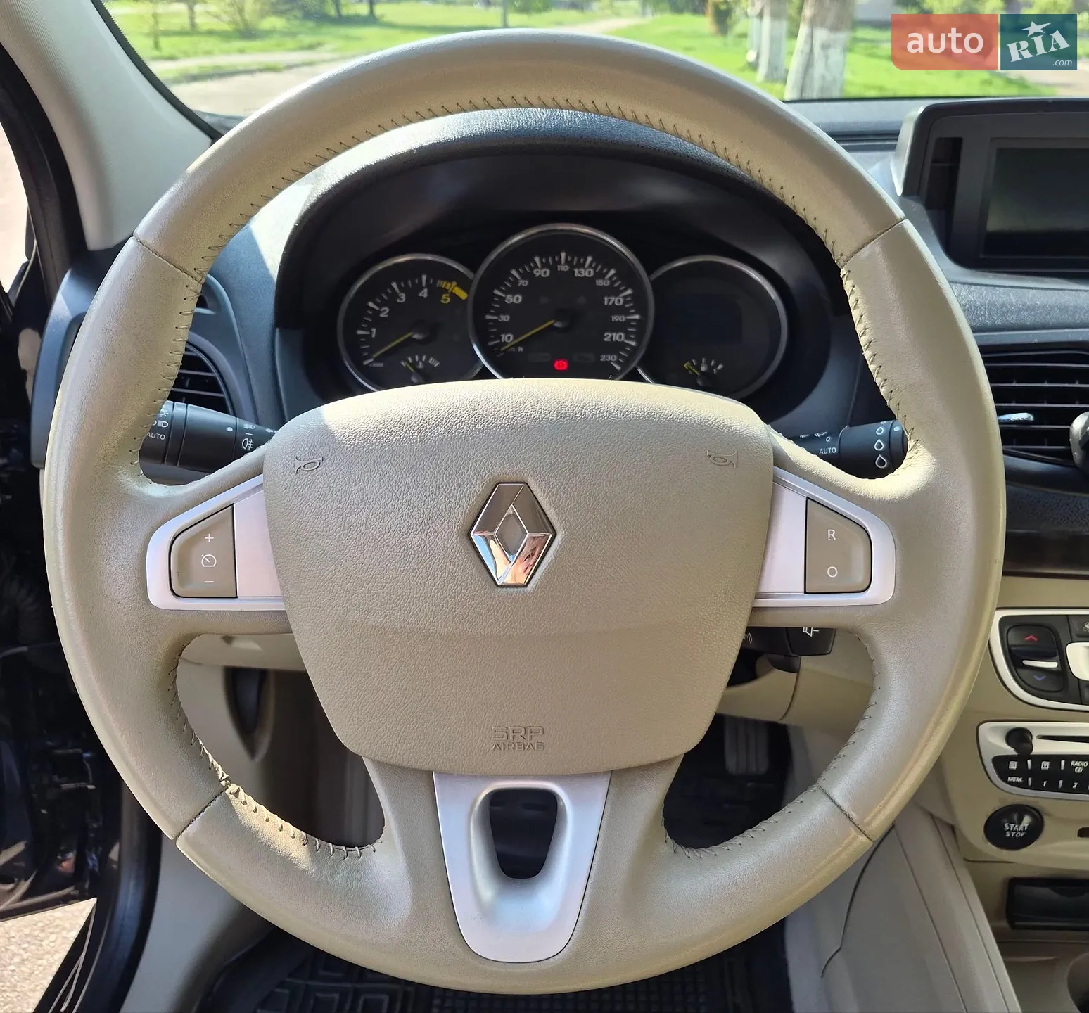2011 Renault Fluence - мініатюра 15