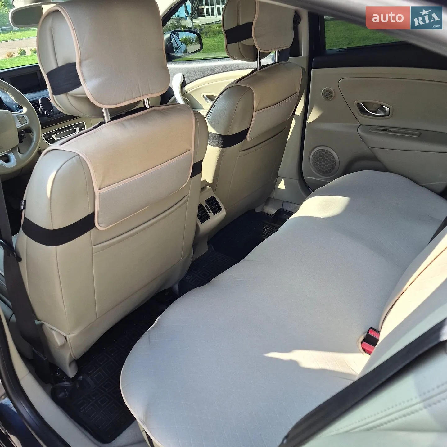 2011 Renault Fluence - мініатюра 25