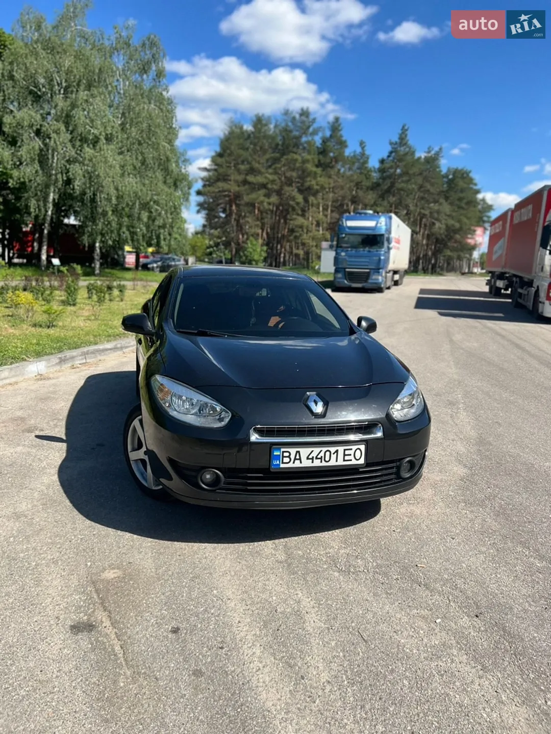 2010 Renault Fluence - мініатюра 11
