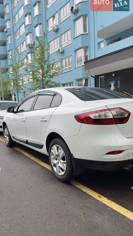 Седан Renault Fluence 2015 в Киеве