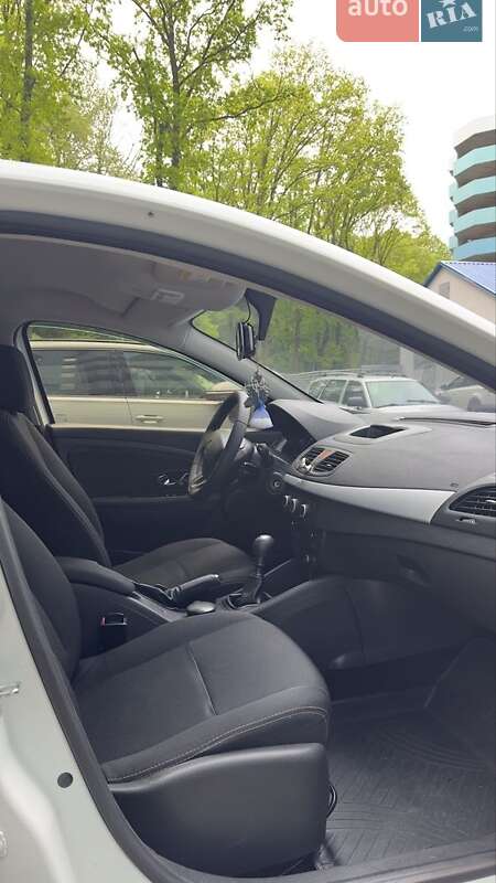 Седан Renault Fluence 2015 в Киеве