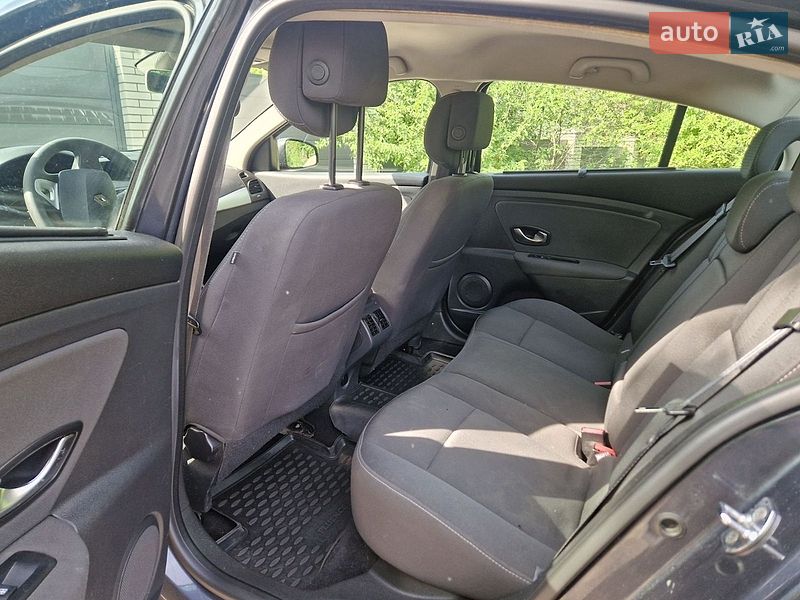 Седан Renault Fluence 2011 в Чернигове